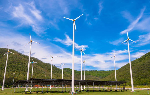 風光互補太陽能路燈的工作原理及結構詳解